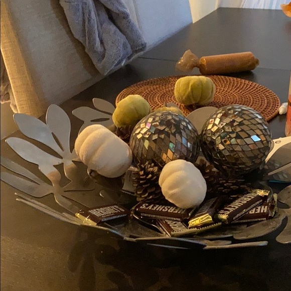 Center table - Picture 2 of 2